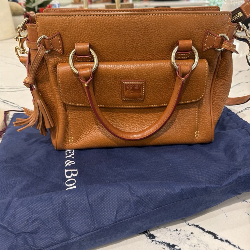 DOONEY & BOURKE Brown Pebble Grain Leather Crossbody Satchel  Bag Excellent.